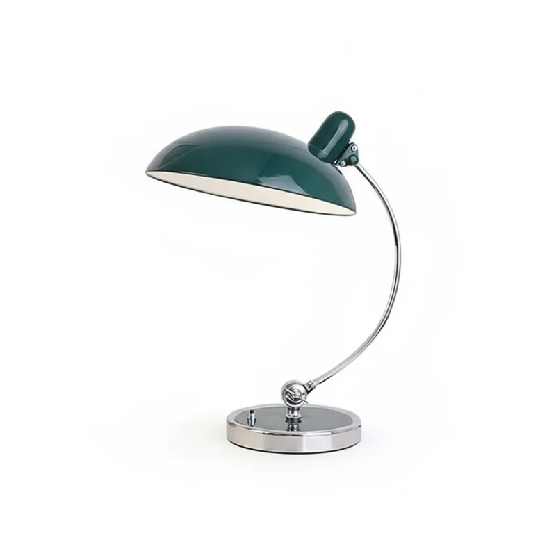 Elegant Eisenbordlampe med Skandinavisk Design og Funktionalitet
