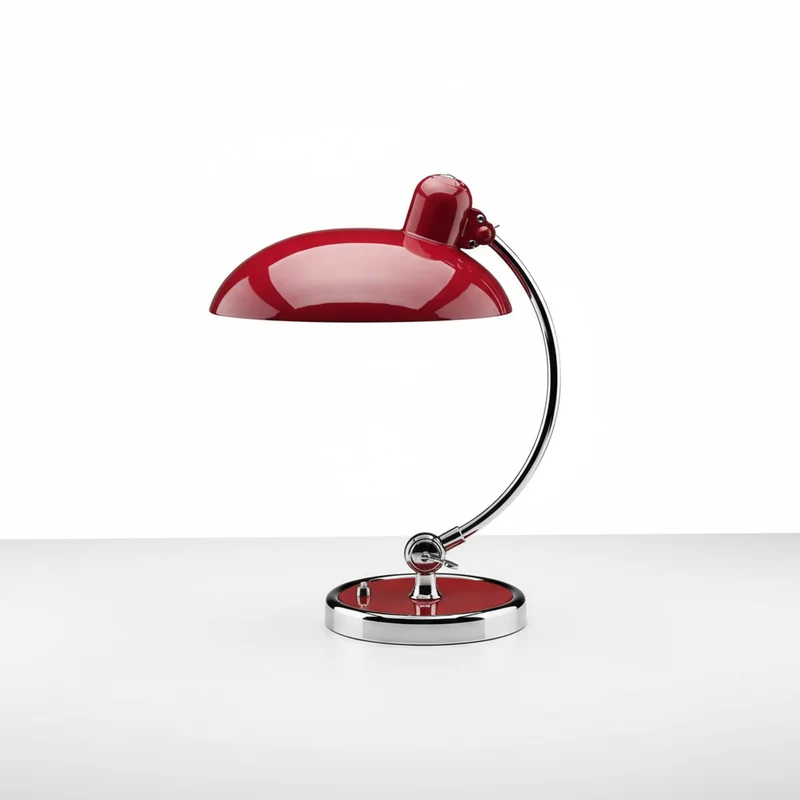 Elegant Eisenbordlampe med Skandinavisk Design og Funktionalitet