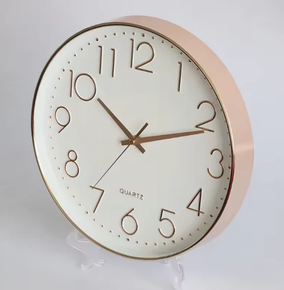 Stilren Vægur med Lydløst Urværk og Moderne Design