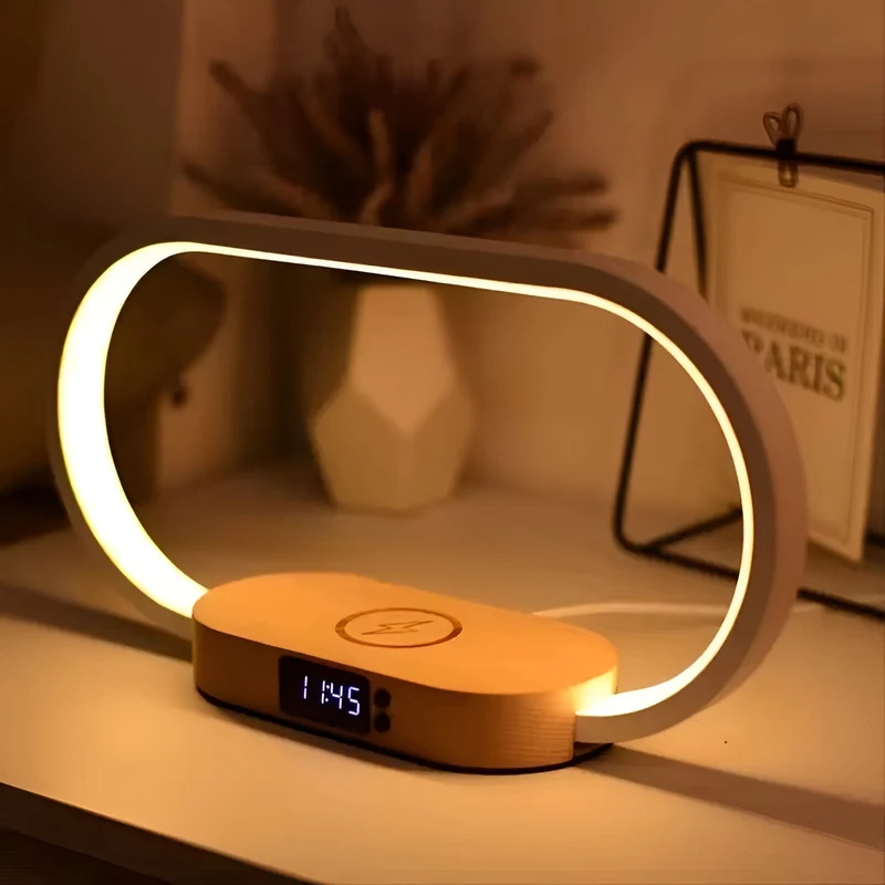 Elegant natlampe med hurtig opladning og digital ur
