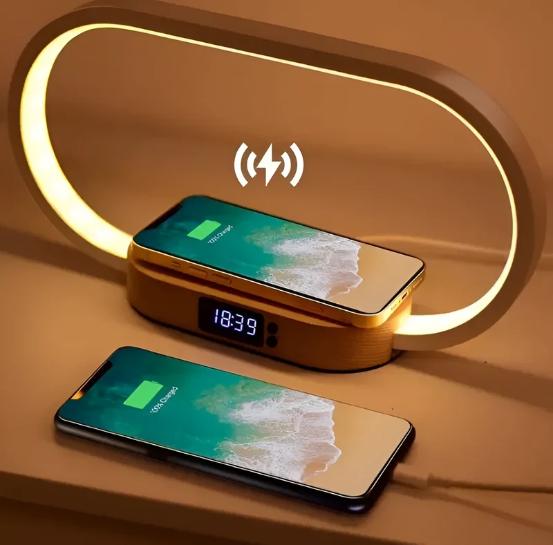 Elegant natlampe med hurtig opladning og digital ur