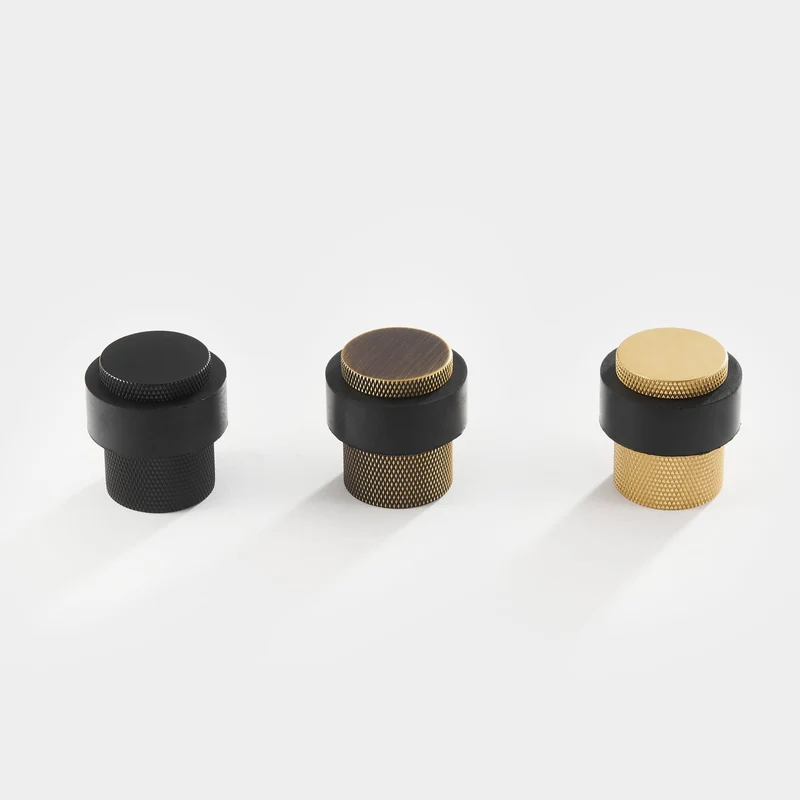 Elegant Dørstopper i Massivt Messing - Støjdæmpende Design