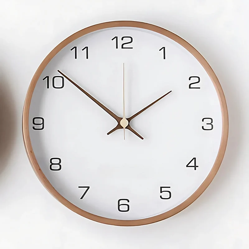 Stilren Vægur i Træ - Støjsvag og Minimalistisk Design 30 cm