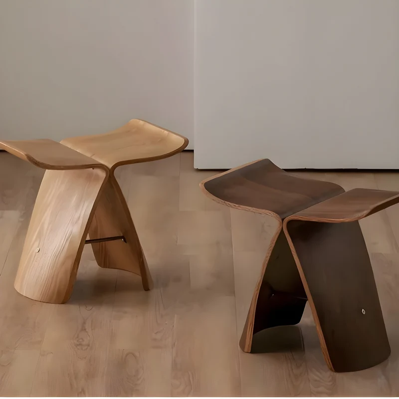 Elegant Træbænk i Massivt Træ – Minimalistisk & Holdbar