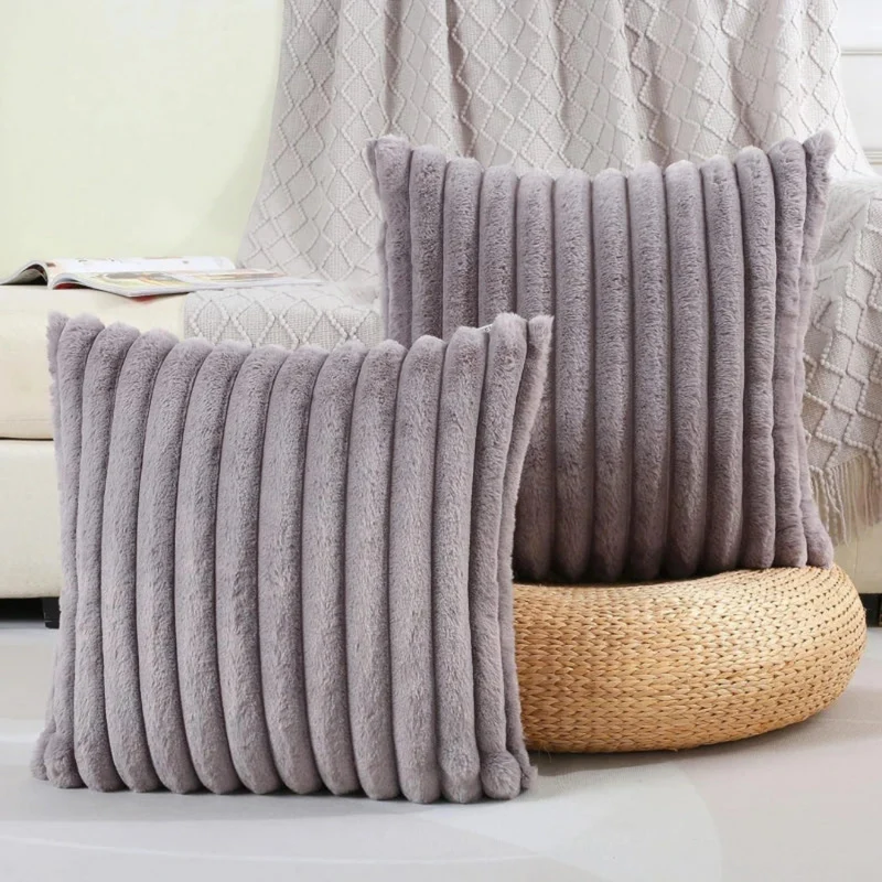 Luksuriøst Pude i Plys 45x45 cm – Komfort til Sofa & Seng