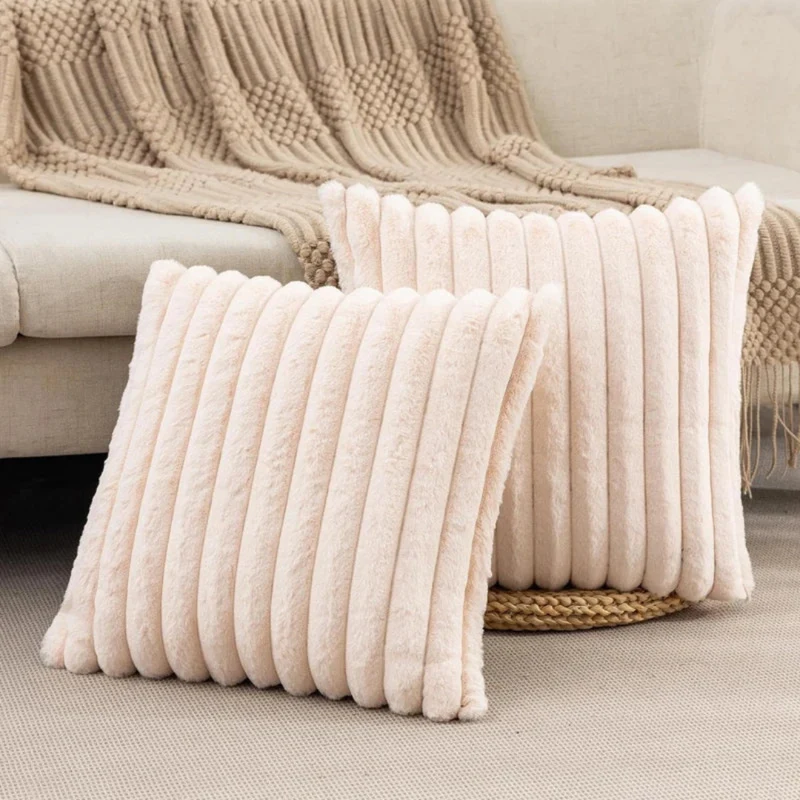 Luksuriøst Pude i Plys 45x45 cm – Komfort til Sofa & Seng