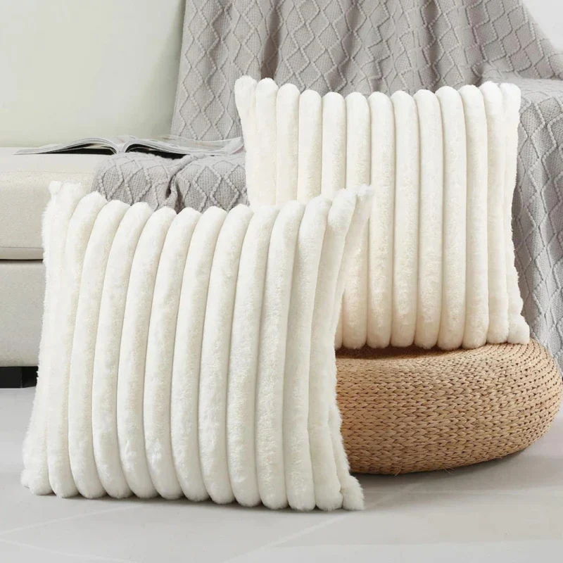 Luksuriøst Pude i Plys 45x45 cm – Komfort til Sofa & Seng