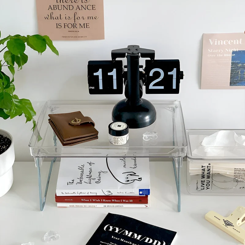 Stilren Flip-Ur med Automatisk Bladring og Retro Design