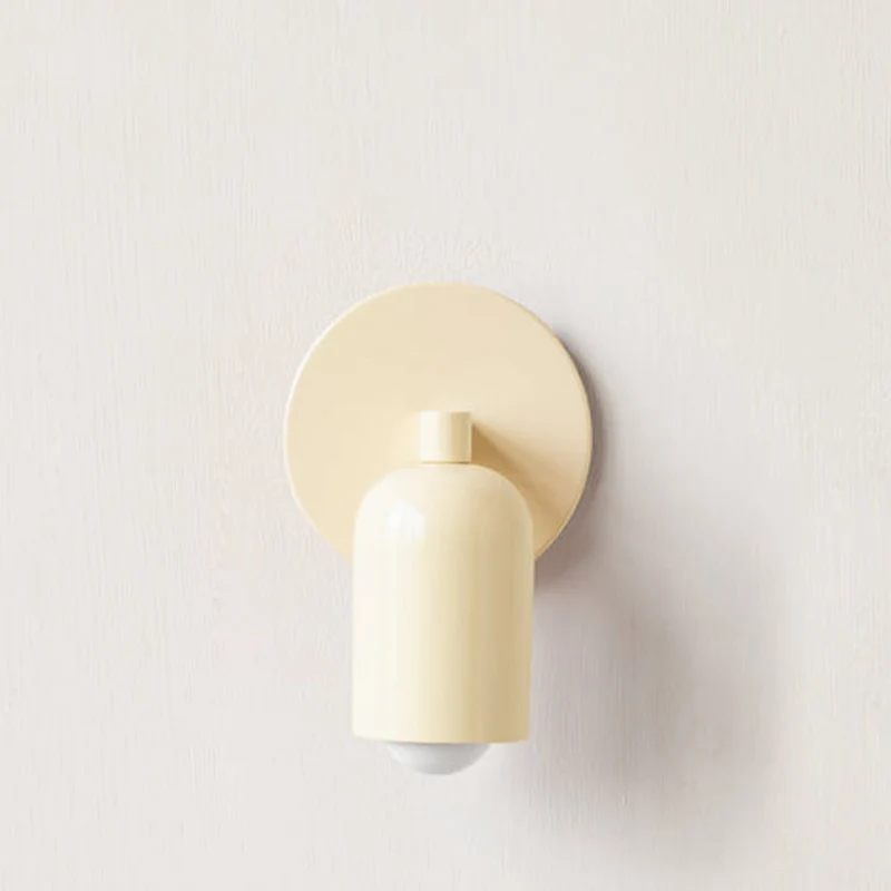 Stilren LED Væglampe med Glashaube - Elegant Belysning