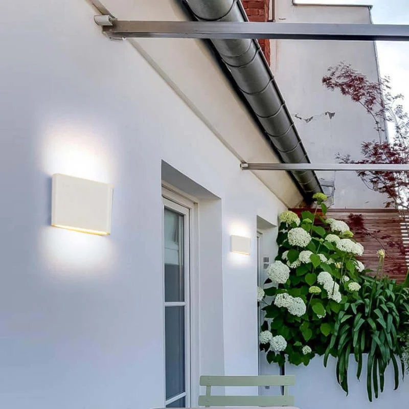 Elegant Udendørs LED Væglampe - Vandtæt & Energibesparende