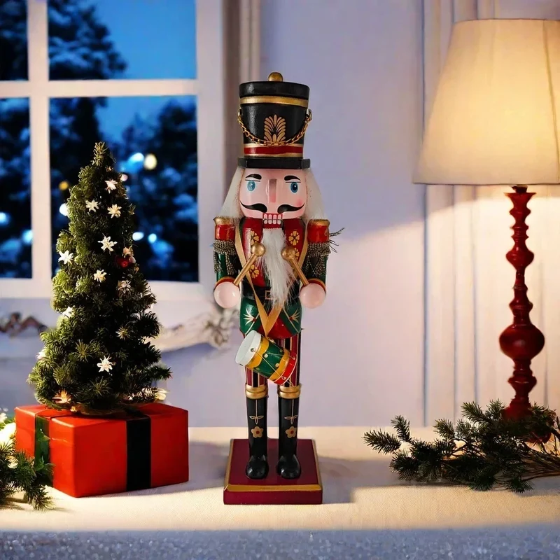 Klassisk Nøddeknækkerfigur i Harpiks til Julehygge