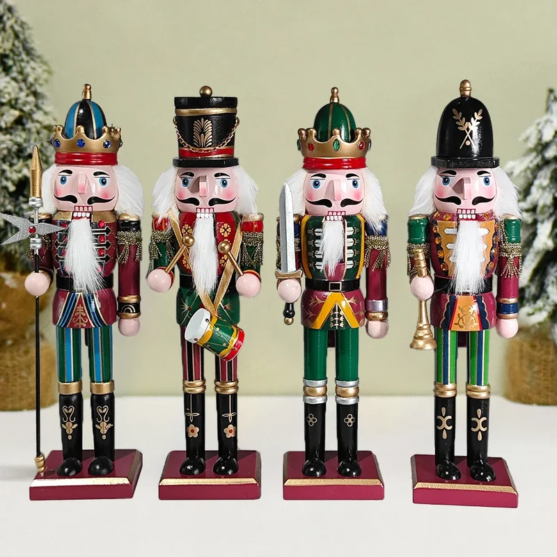 Klassisk Nøddeknækkerfigur i Harpiks til Julehygge