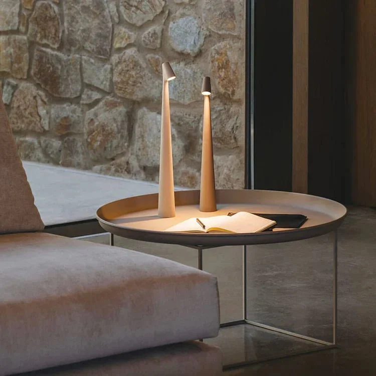 Trådløs Gulvlampe med Justerbar Lysstyrke og Stilrent Design