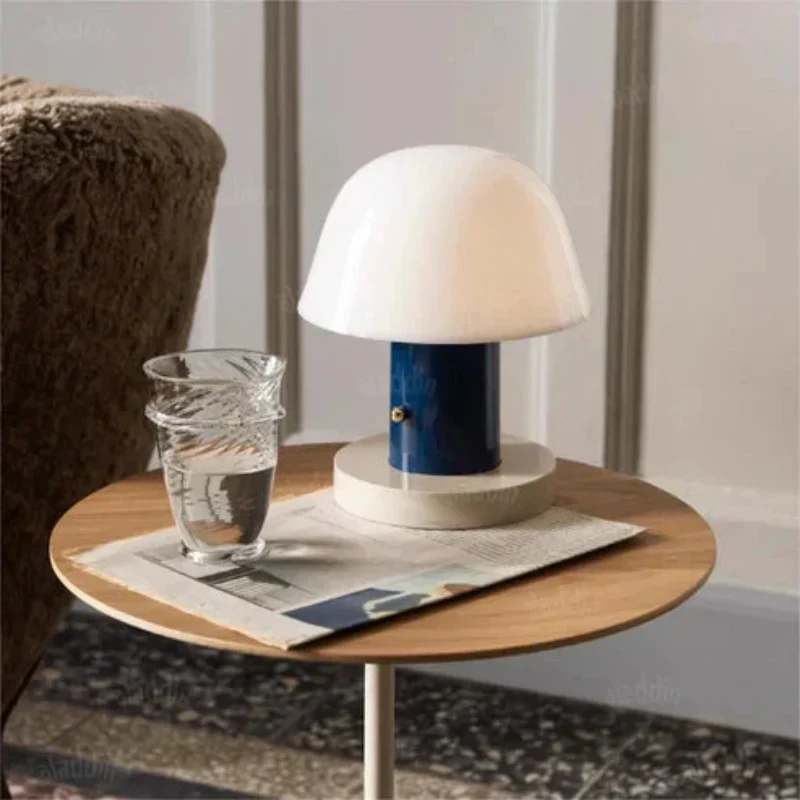 Svampeformet LED Bordlampe – Skab Hygge og Stil i Hjemmet