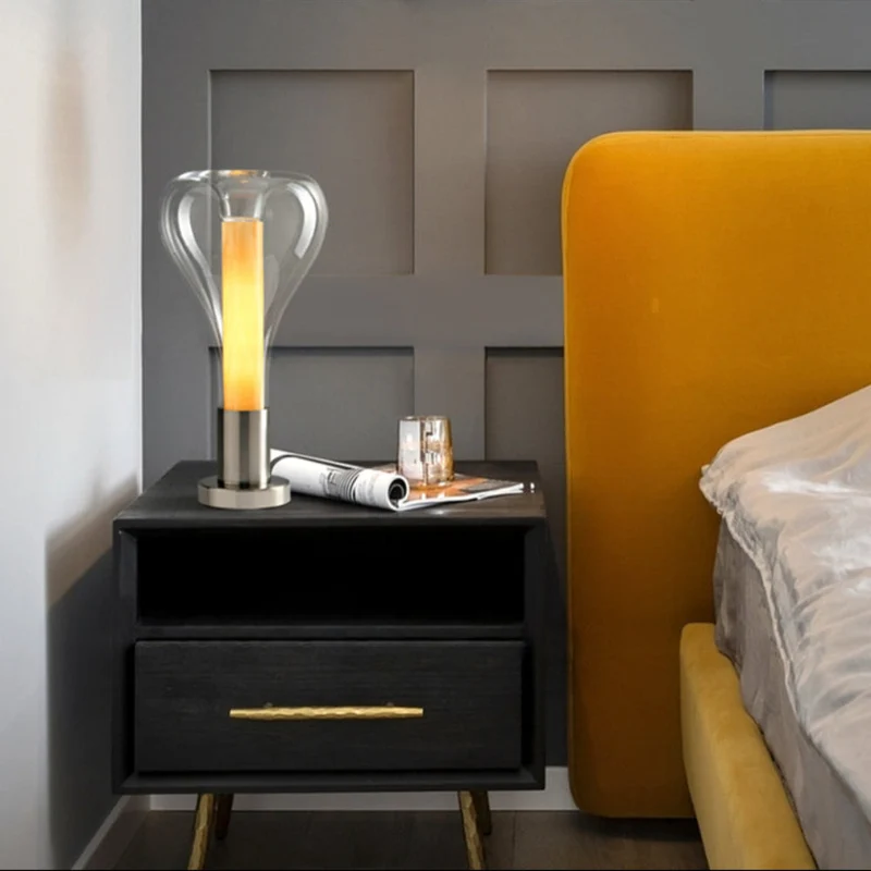 Beroligende LED Bordlampe med Kunstnerisk Glasdesign
