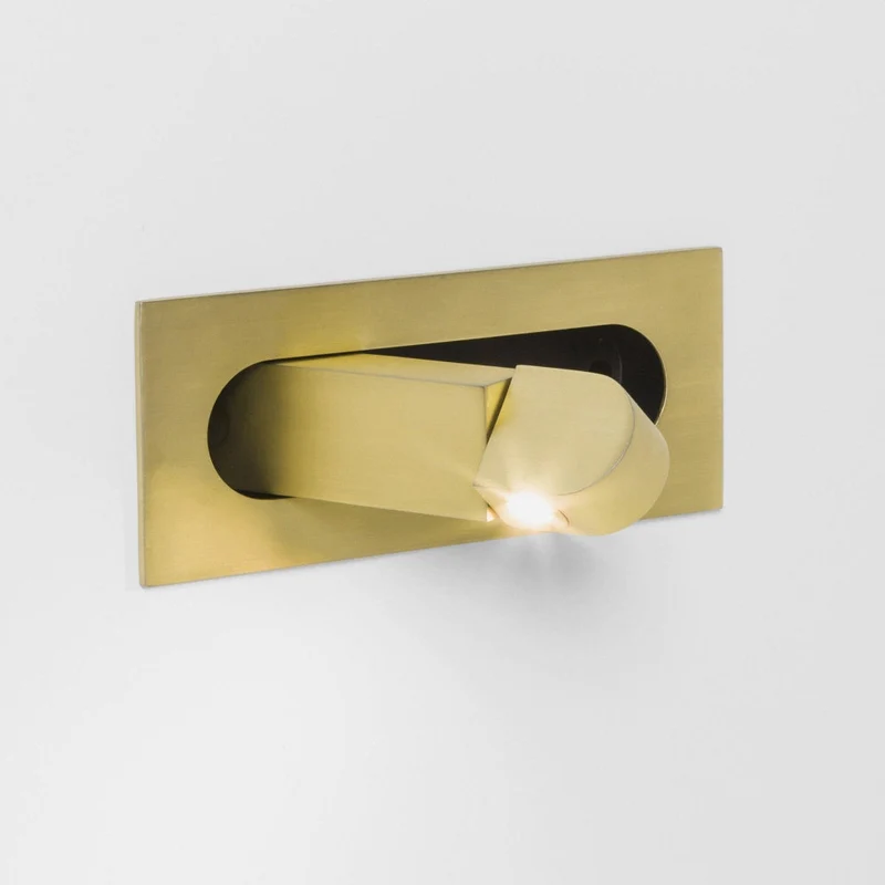 Justerbar LED Sengelampe med Pladsbesparende Design