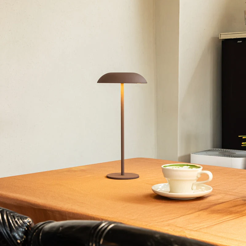 Stilfuld LED-bordlampe med genopladelig trådløs funktion