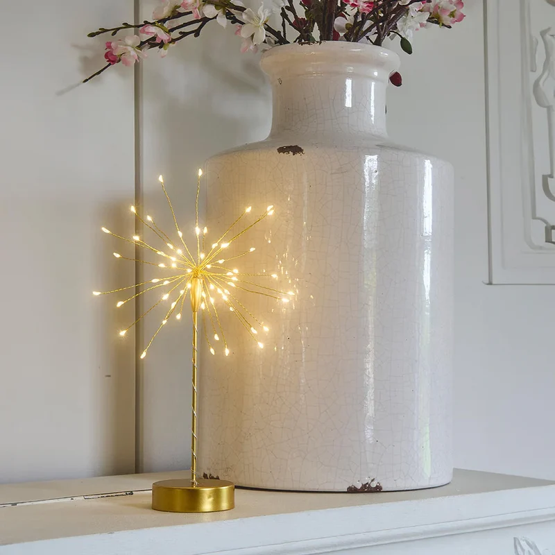 Stjerneformet LED-bordlampe med varm, hyggelig belysning