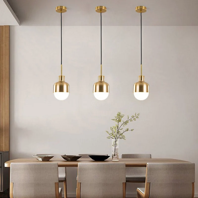 Elegant Hængelampe med Varmt LED Lys til Moderne Hjem