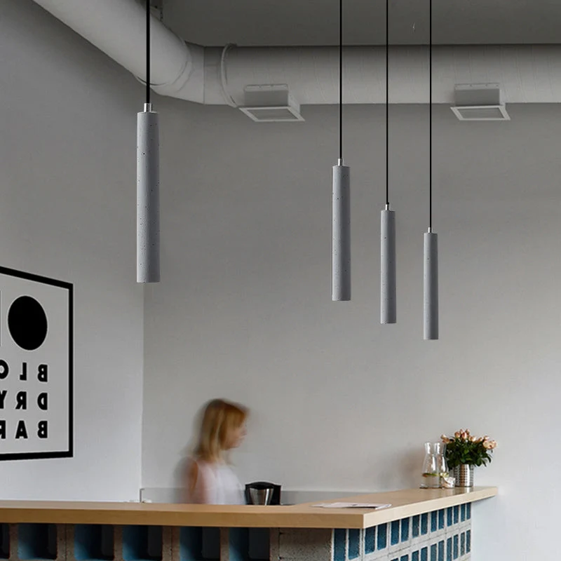 Stilren LED-hængelampe med justerbar højde til moderne rum