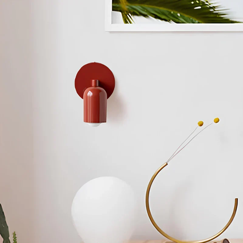 Elegant Væglampe med Farvet Glas for Hygge og Stil