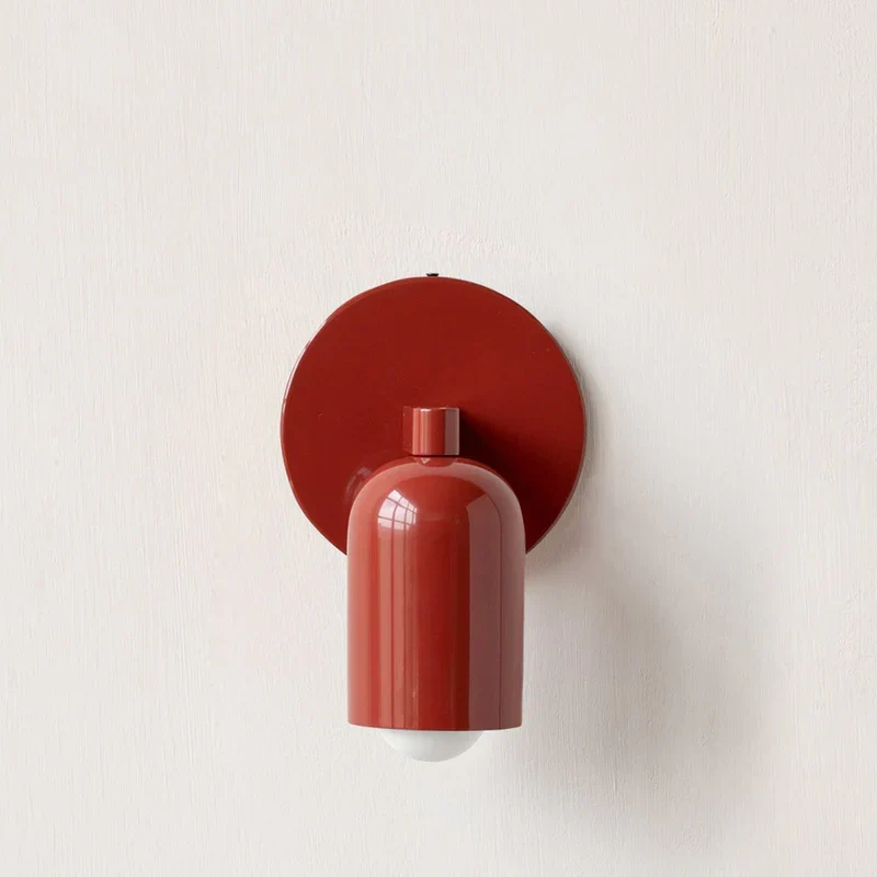 Elegant Væglampe med Farvet Glas for Hygge og Stil