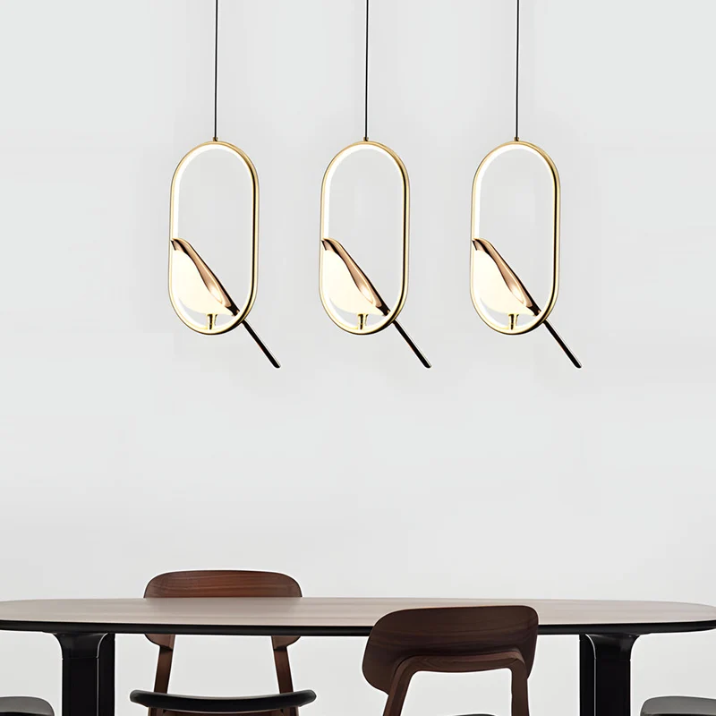 Elegant 360° roterbar pendel med fuglemotiv til moderne hjem