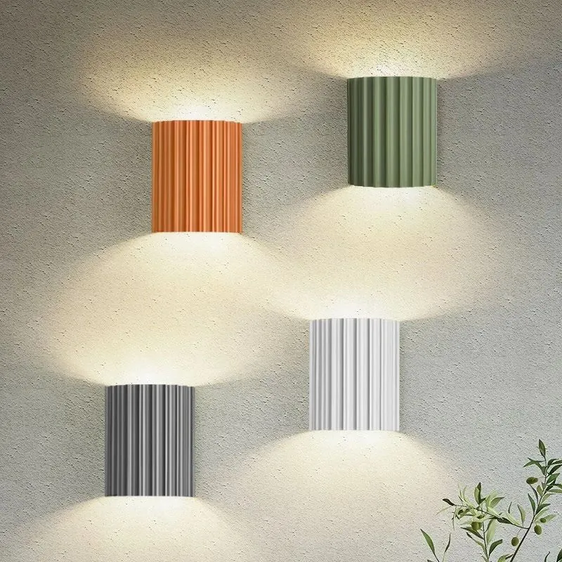 Moderne LED Væglampe med Blødt Stemningslys til Hjemmet