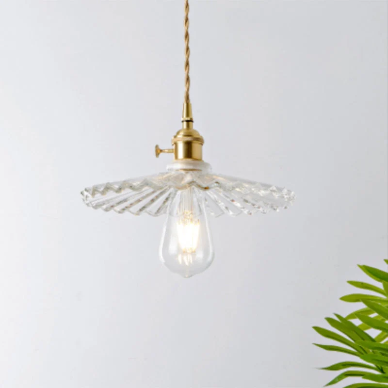 Minimalistisk Glaspendel med Håndblæst Elegance til Spisestue