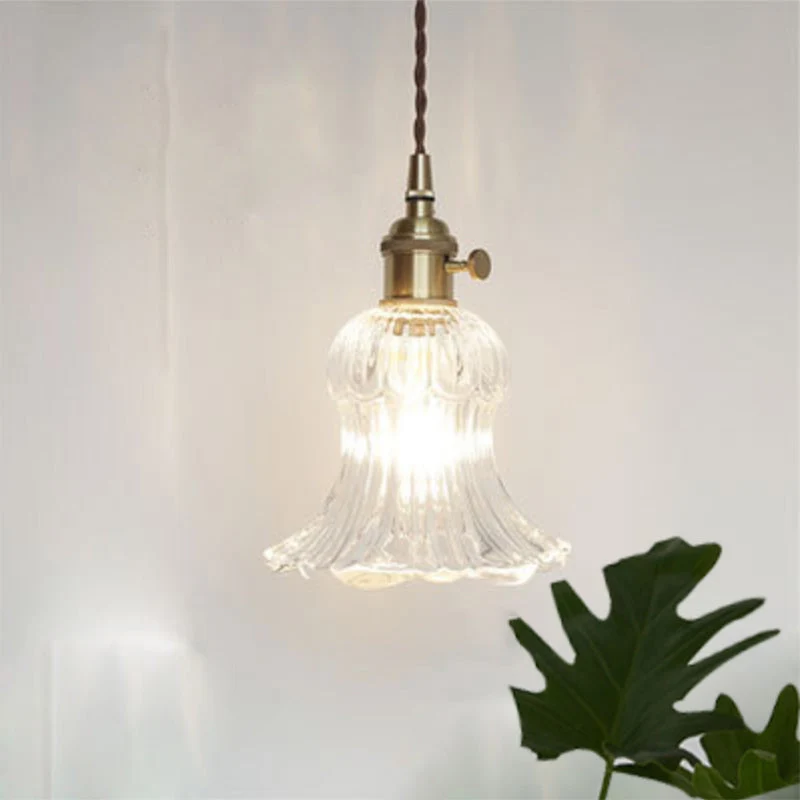 Minimalistisk Glaspendel med Håndblæst Elegance til Spisestue