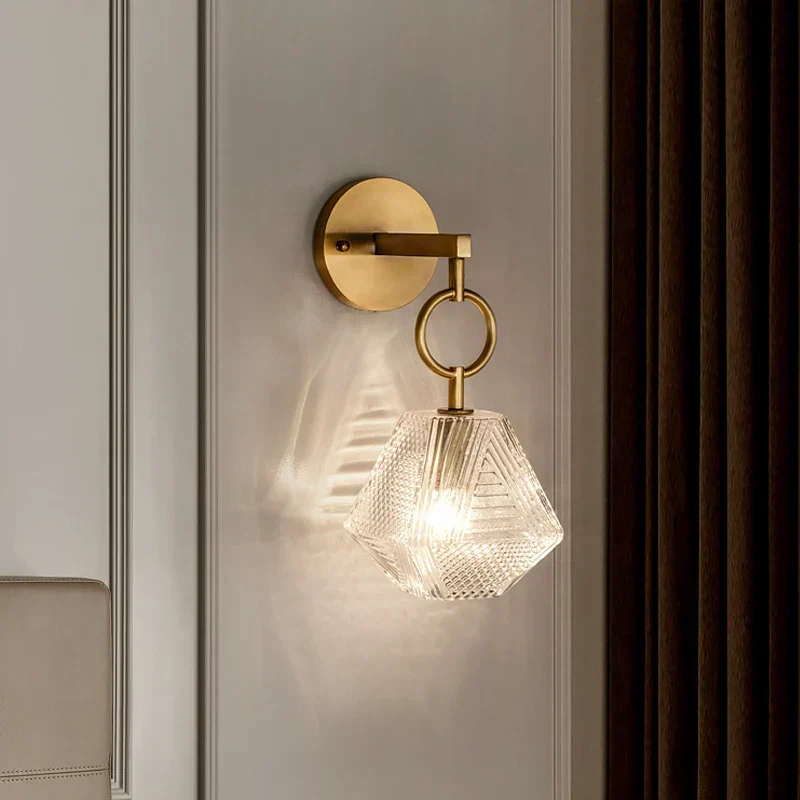 Raffineret Glaspendel med Gyldne Detaljer for Elegance