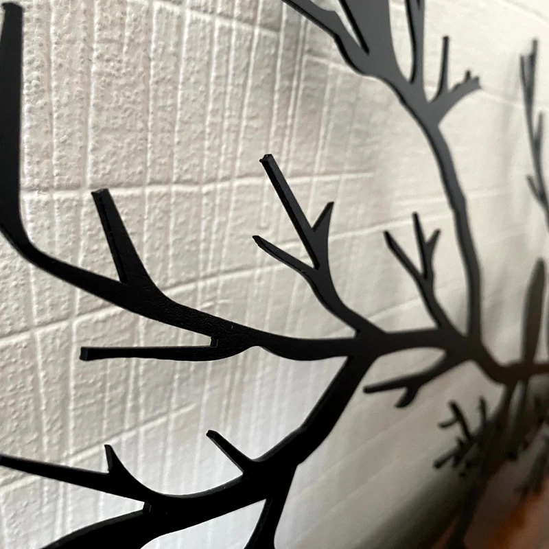 Naturinspireret Metal Vægkunst med Fugle - Tidløs Elegance