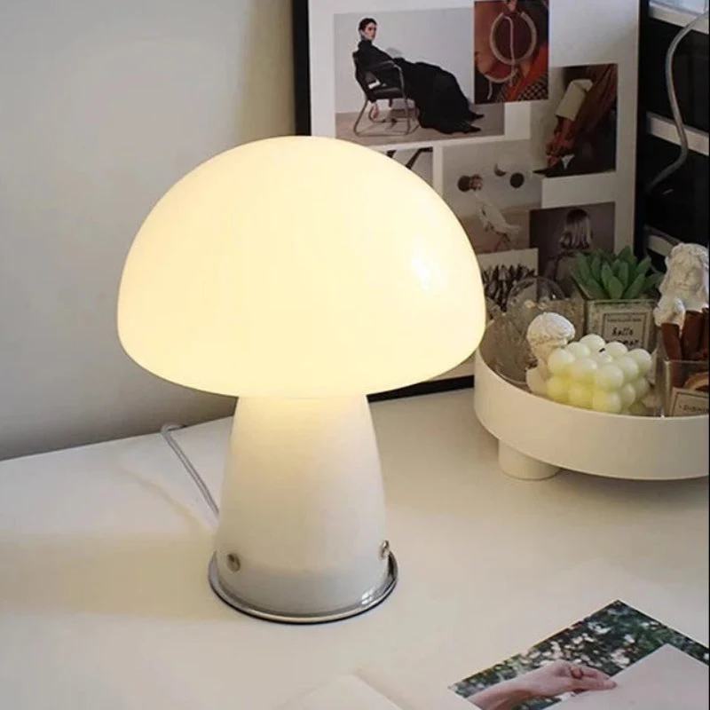 Mushrooms Lampe med Blød Belysning og Moderne Design