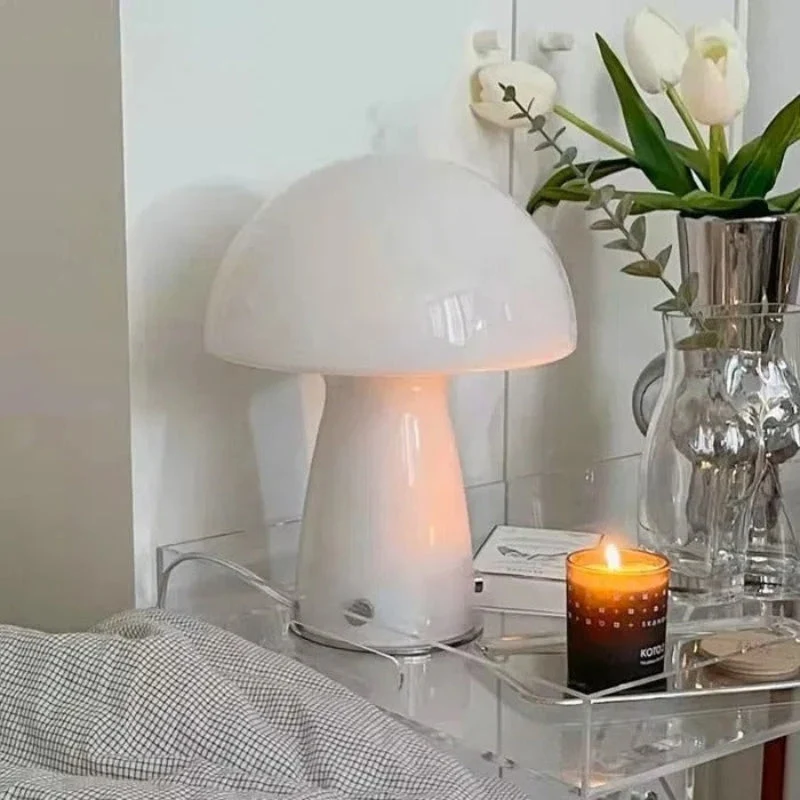 Mushrooms Lampe med Blød Belysning og Moderne Design