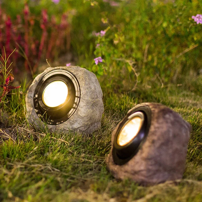 Solcelledrevet Havelampe i Stenlook – Energibesparende Hygge