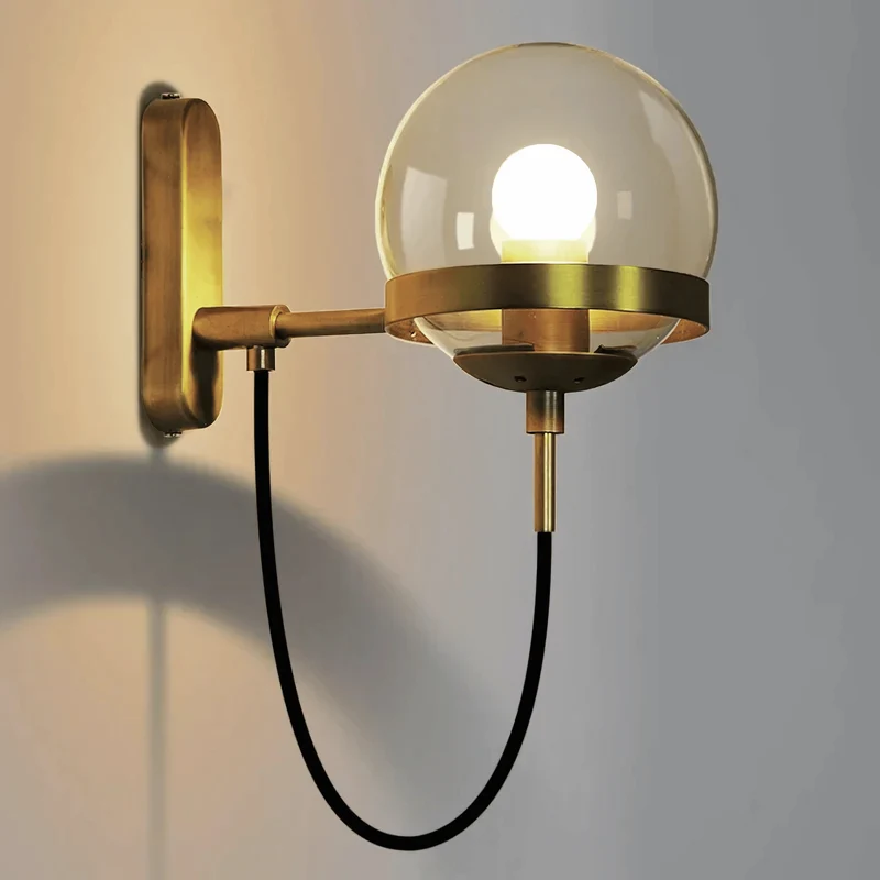 Elegant LED-væglampe med energibesparende lysdesign