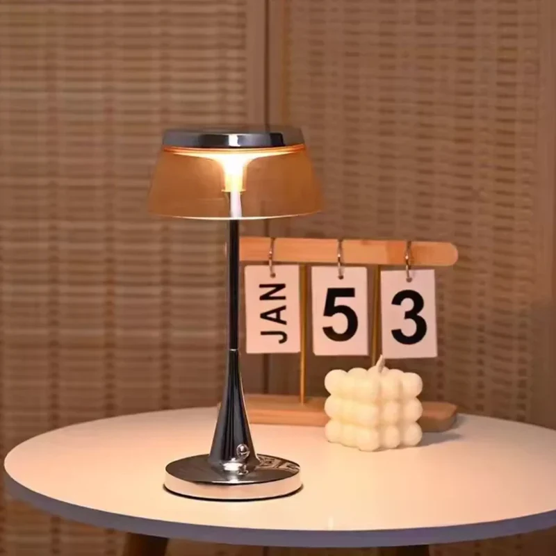 Stilfuld Trådløs LED Lampe med Lang Batteritid