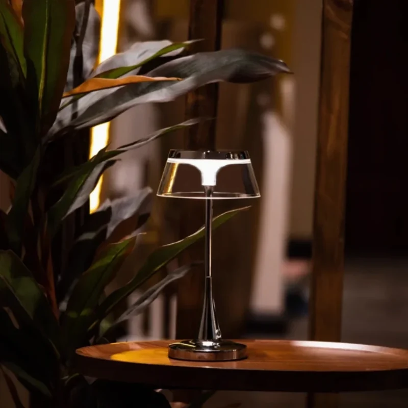 Stilfuld Trådløs LED Lampe med Lang Batteritid