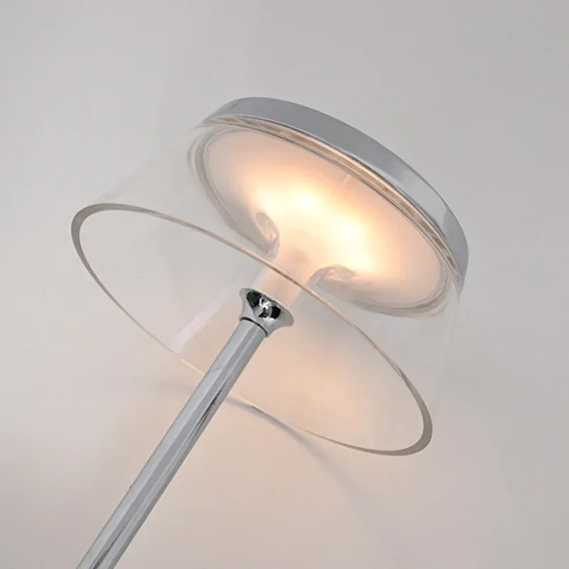 Stilfuld Trådløs LED Lampe med Lang Batteritid