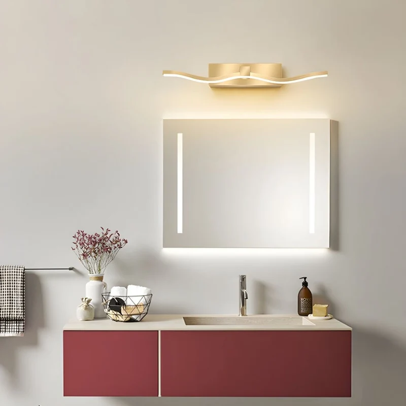 Elegant Væglampe med Blødt Lys og Kunstnerisk Bølgedesign