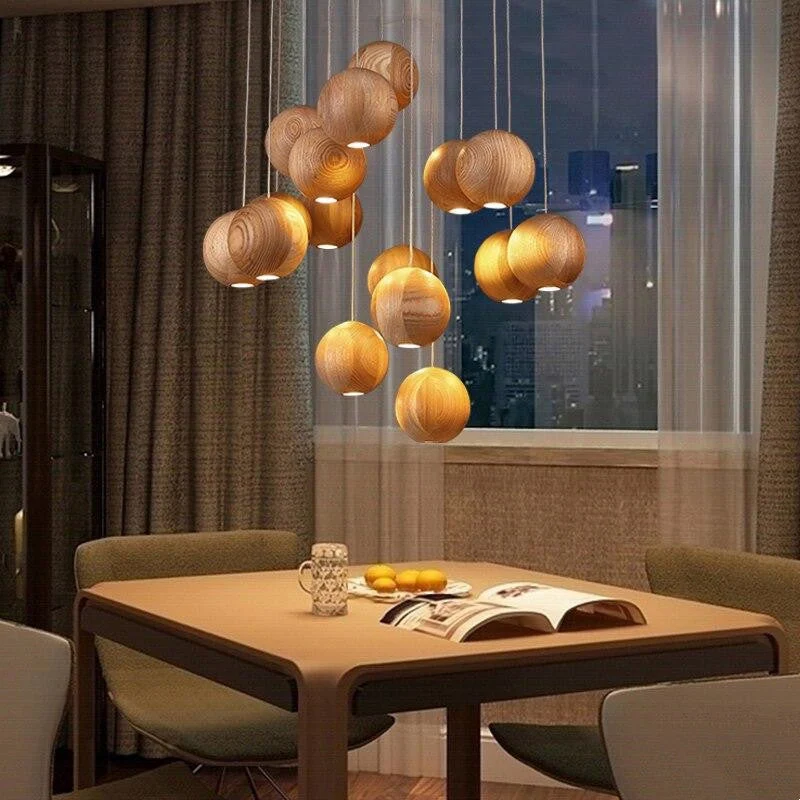 Minimalistisk Træpendel med Justerbar Højde og Blødt Lys