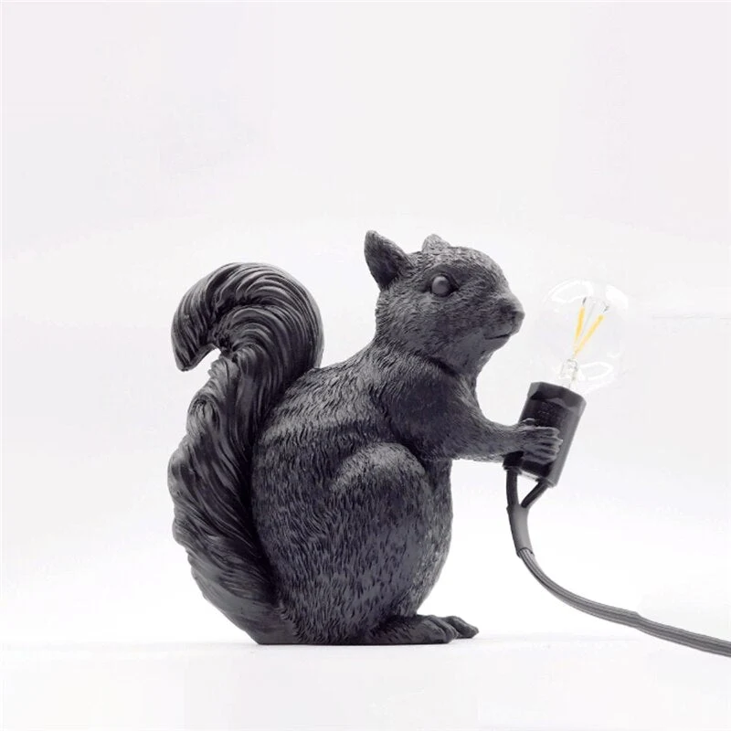 Egerninspireret Bordlampe med Hyggebelysning