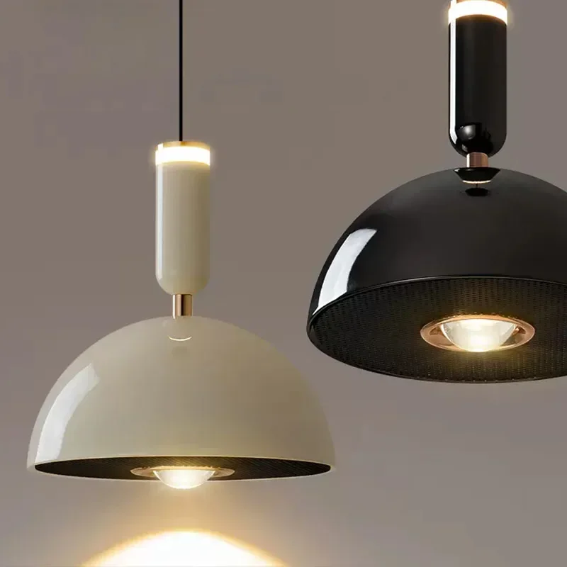 Elegant LED-hængelampe: Justerbar og Stilfuld Belysning