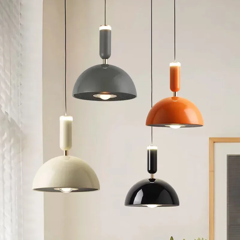Elegant LED-hængelampe: Justerbar og Stilfuld Belysning