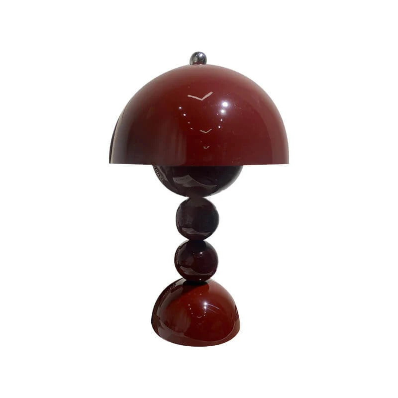Elegant Nordisk Bordlampe med Moderne Svampedesign