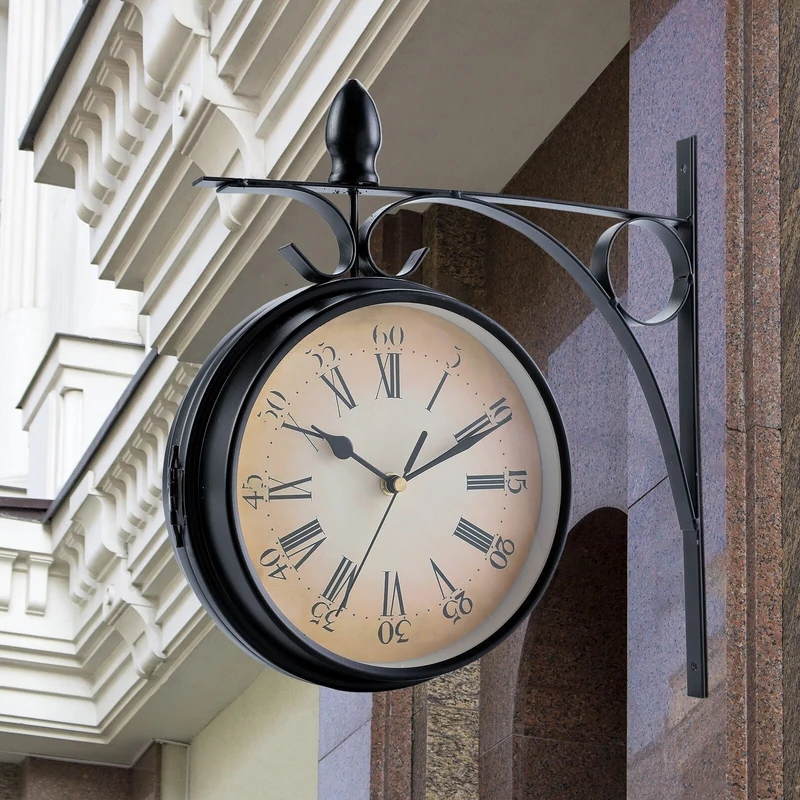 Dobbeltsidet Retro Vægur – Klassisk Design & Funktionalitet