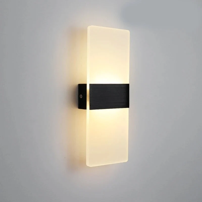 Elegant LED-væglampe til fleksibel indretning