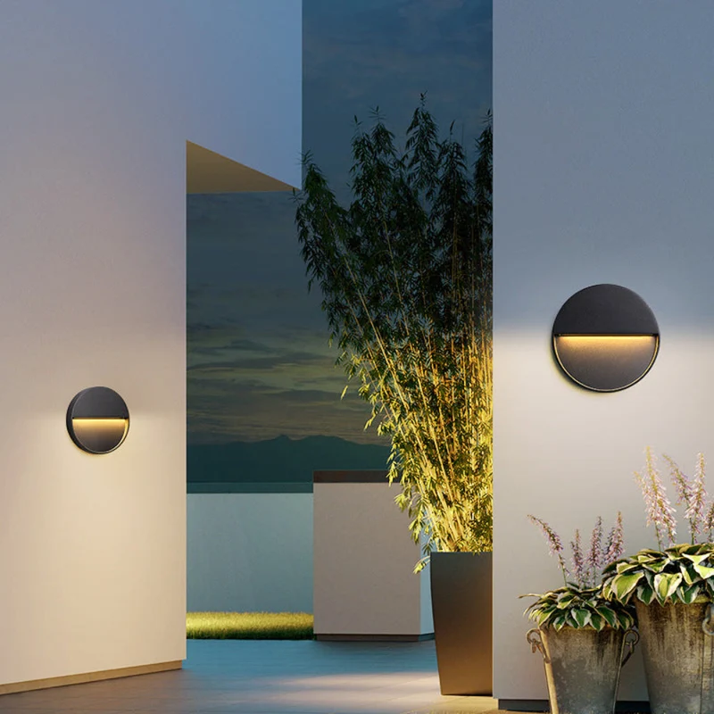 Elegant IP65 LED Trappelygte til Sikker Udendørs Belysning