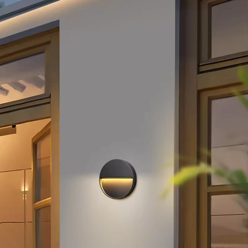 Elegant IP65 LED Trappelygte til Sikker Udendørs Belysning