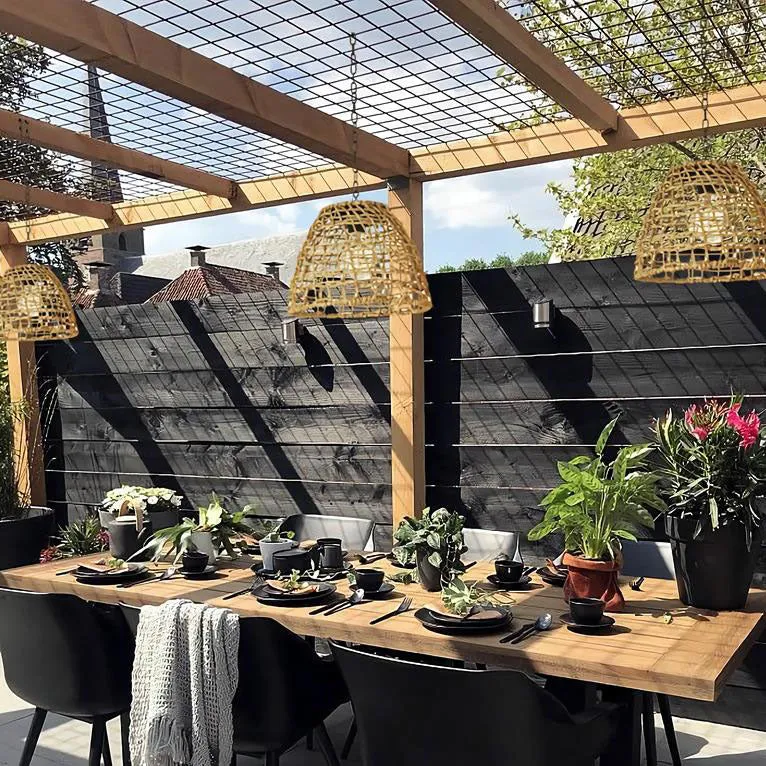 Bæredygtig Solarlampe til Haven - Håndvævet Rattan & Jern
